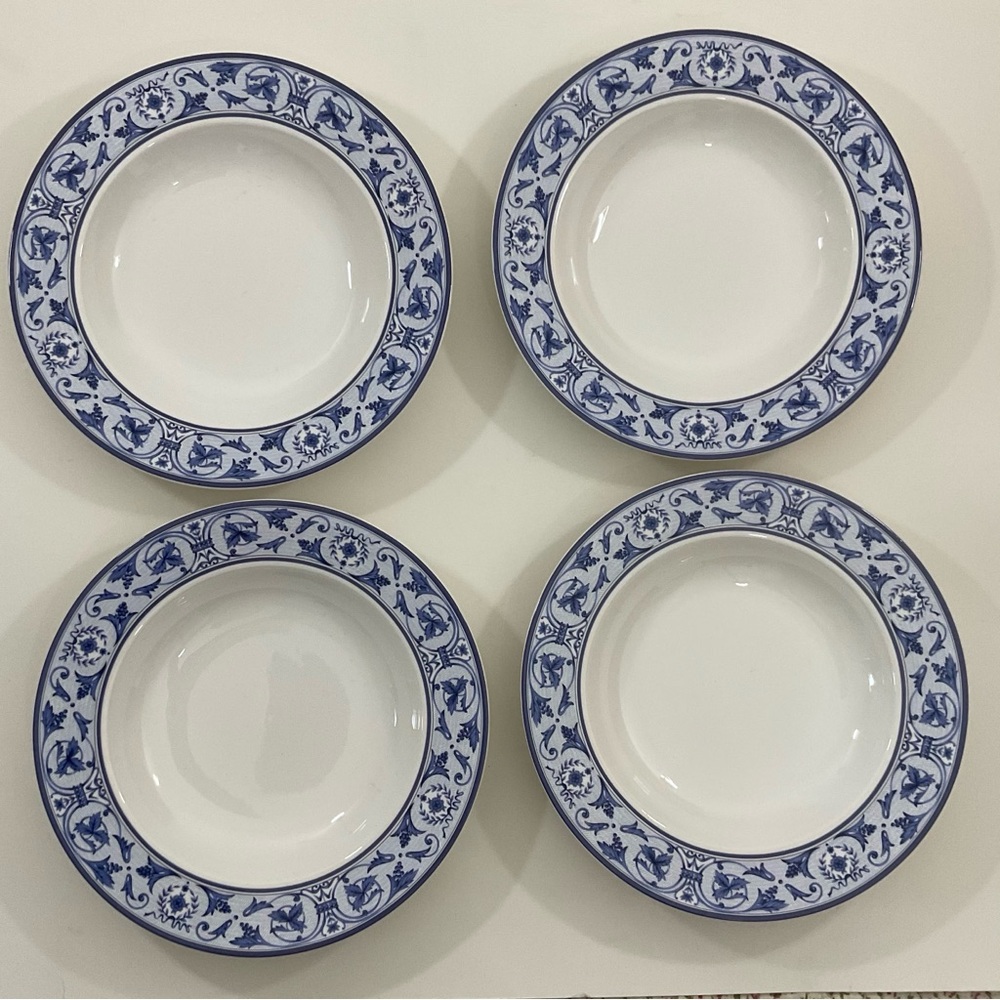 Mikasa Maxima CK104 Abbey Court Japan Salad Soup Blue Plates Set of 4